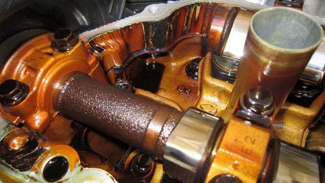 Нужно ли промывать двигатель при замене масла?
