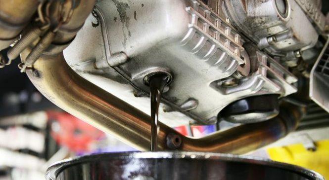 Как правильно менять масло без «промывки» двигателя?